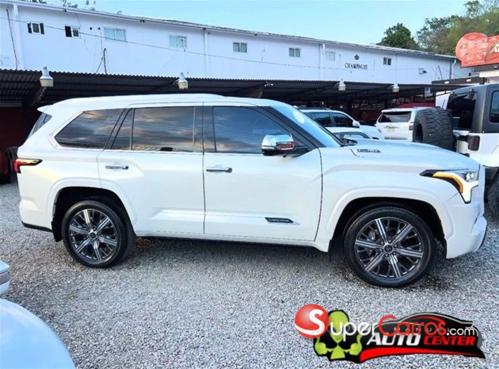 2023 Toyota Sequoia Capstone — foto 4 / 12