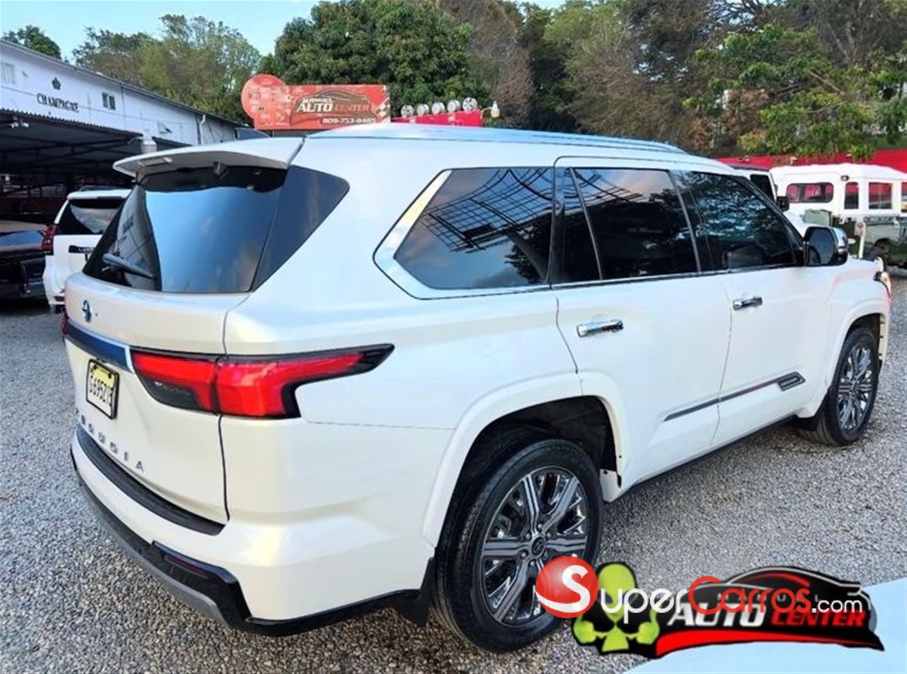 2023 Toyota Sequoia Capstone — foto 5 / 12