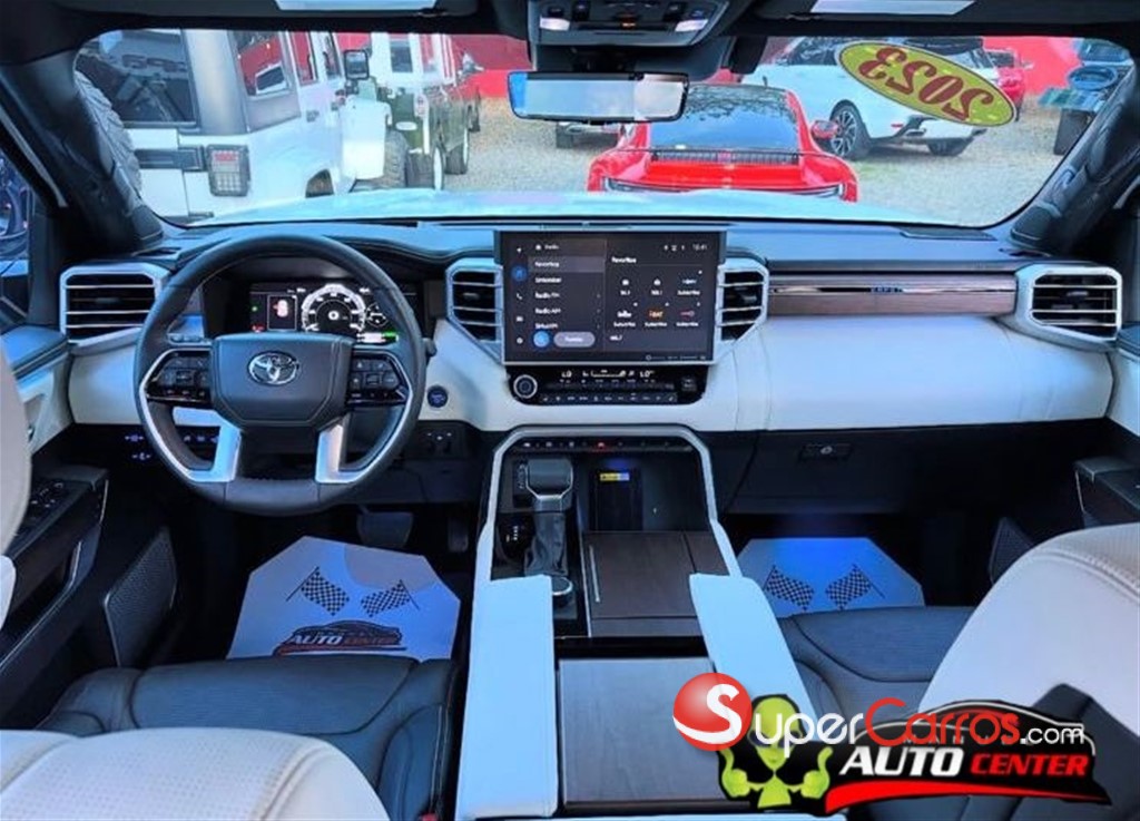 2023 Toyota Sequoia Capstone — foto 6 / 12
