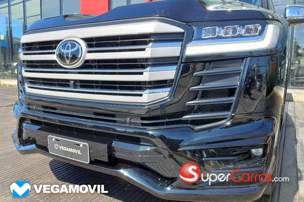 2027 Toyota Land Cruiser VXR — foto 6 / 12