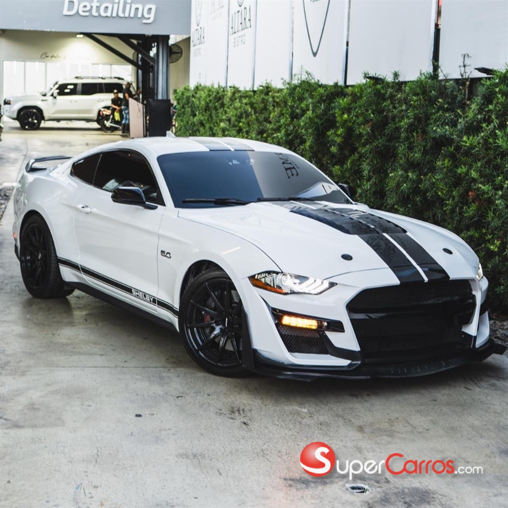 2022 Ford Mustang GT — foto 2 / 11