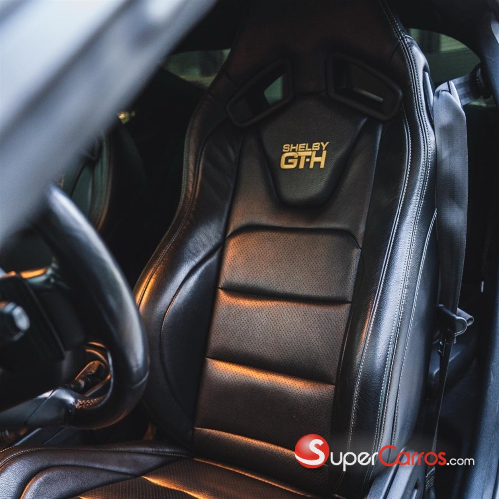 2022 Ford Mustang GT — foto 10 / 11