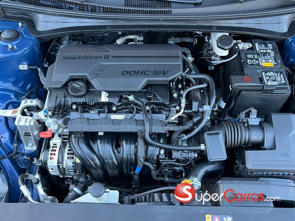 2021 Hyundai Elantra SEL — foto 7 / 12