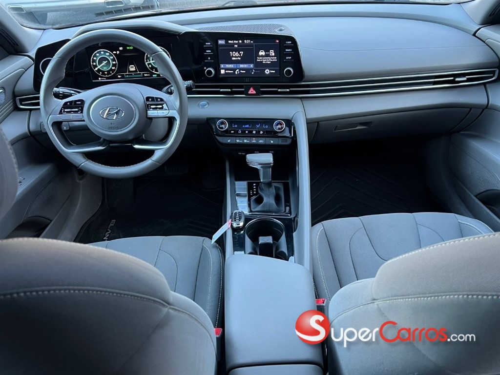 2021 Hyundai Elantra SEL — foto 9 / 12