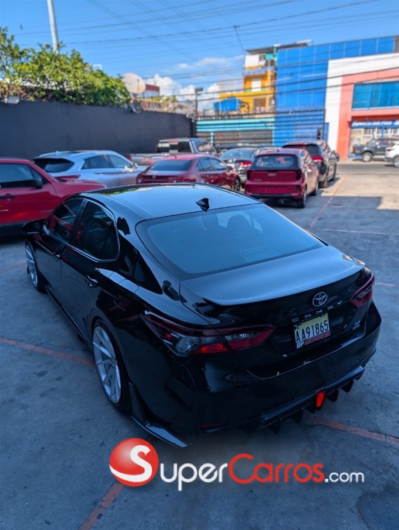 2022 Toyota Camry SE — foto 2 / 12