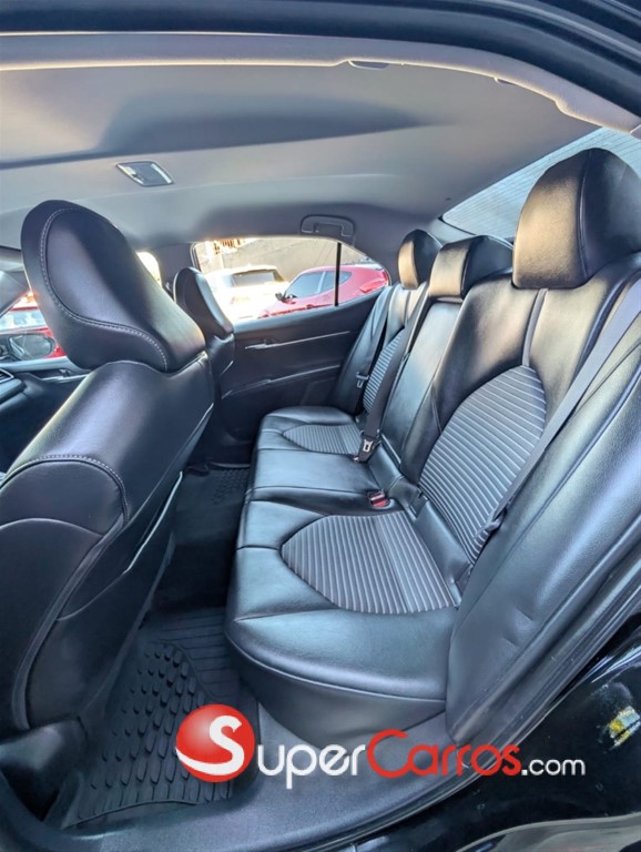 2022 Toyota Camry SE — foto 6 / 12