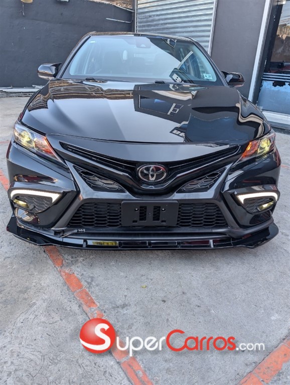 2022 Toyota Camry SE — foto 10 / 12