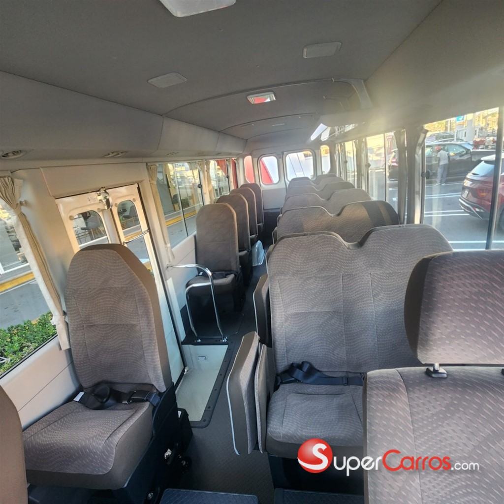 2026 Toyota Coaster — foto 5 / 10