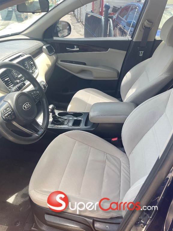2018 Kia Sorento LX — foto 8 / 12