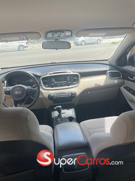 2018 Kia Sorento LX — foto 10 / 12