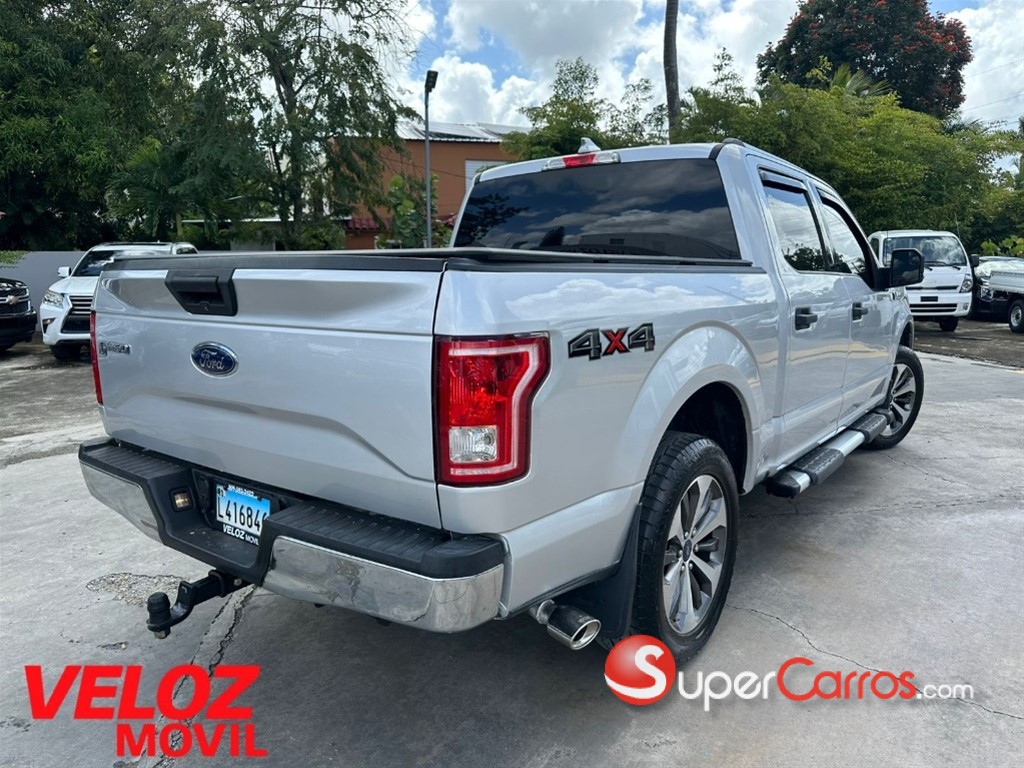 2017 Ford F 150 XLT — foto 4 / 7
