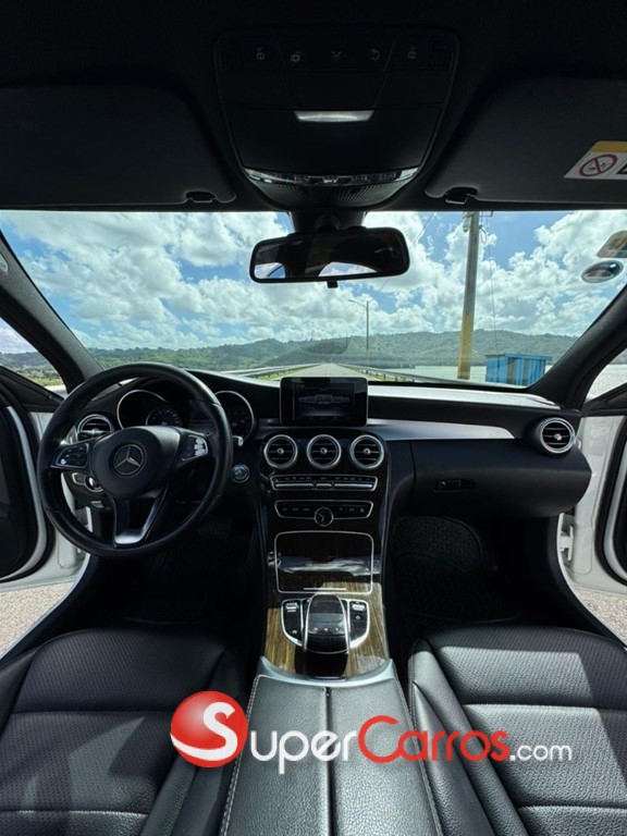 2017 Mercedes-Benz Clase C 250 — foto 2 / 12