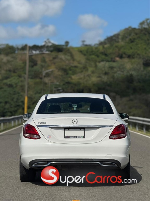 2017 Mercedes-Benz Clase C 250 — foto 12 / 12