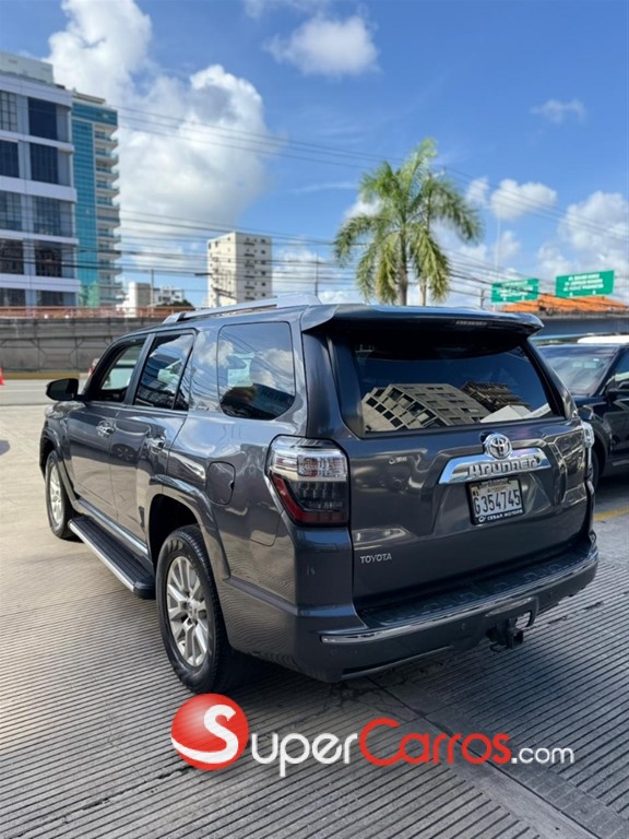 2016 Toyota 4 Runner Limited — foto 4 / 5