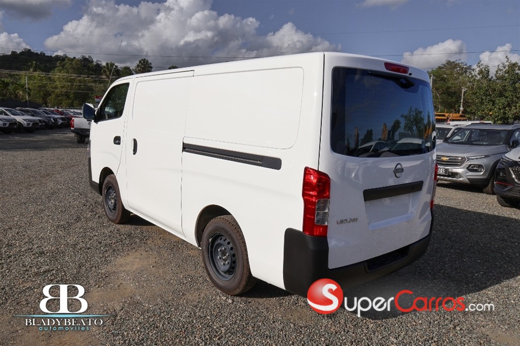 2026 Nissan Urvan — foto 4 / 12