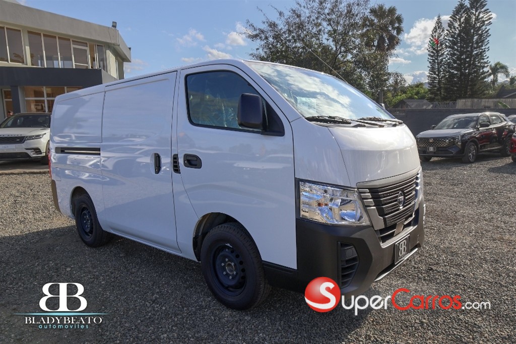 2026 Nissan Urvan — foto 8 / 12
