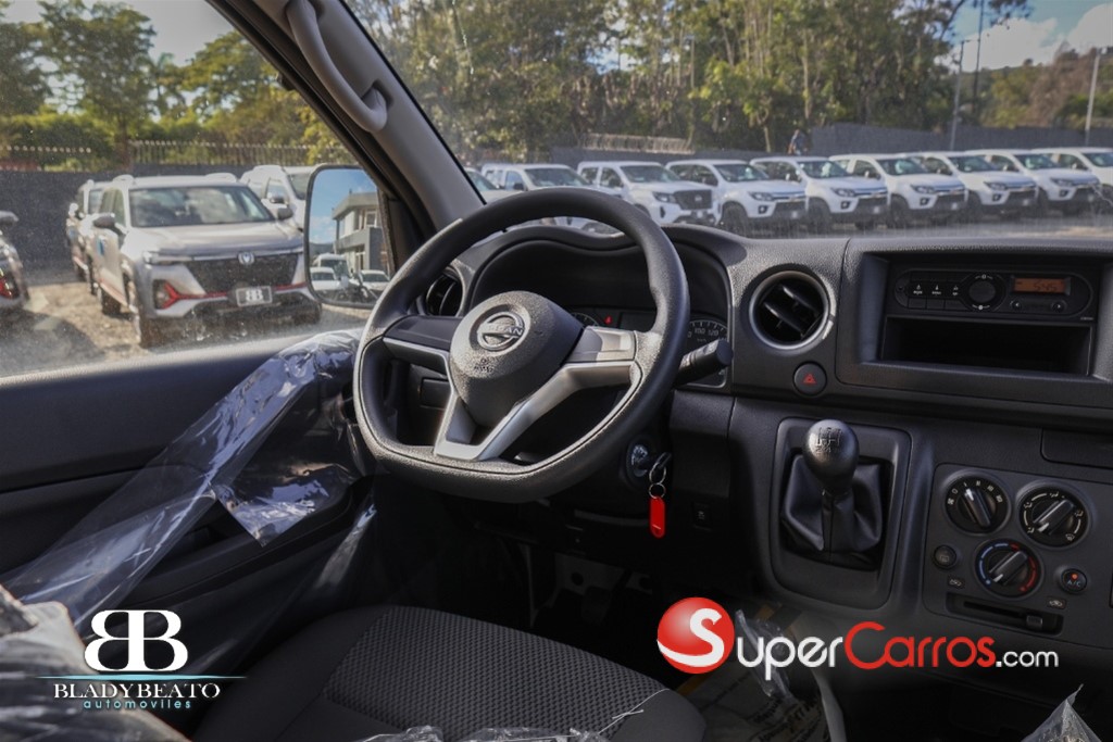 2026 Nissan Urvan — foto 11 / 12