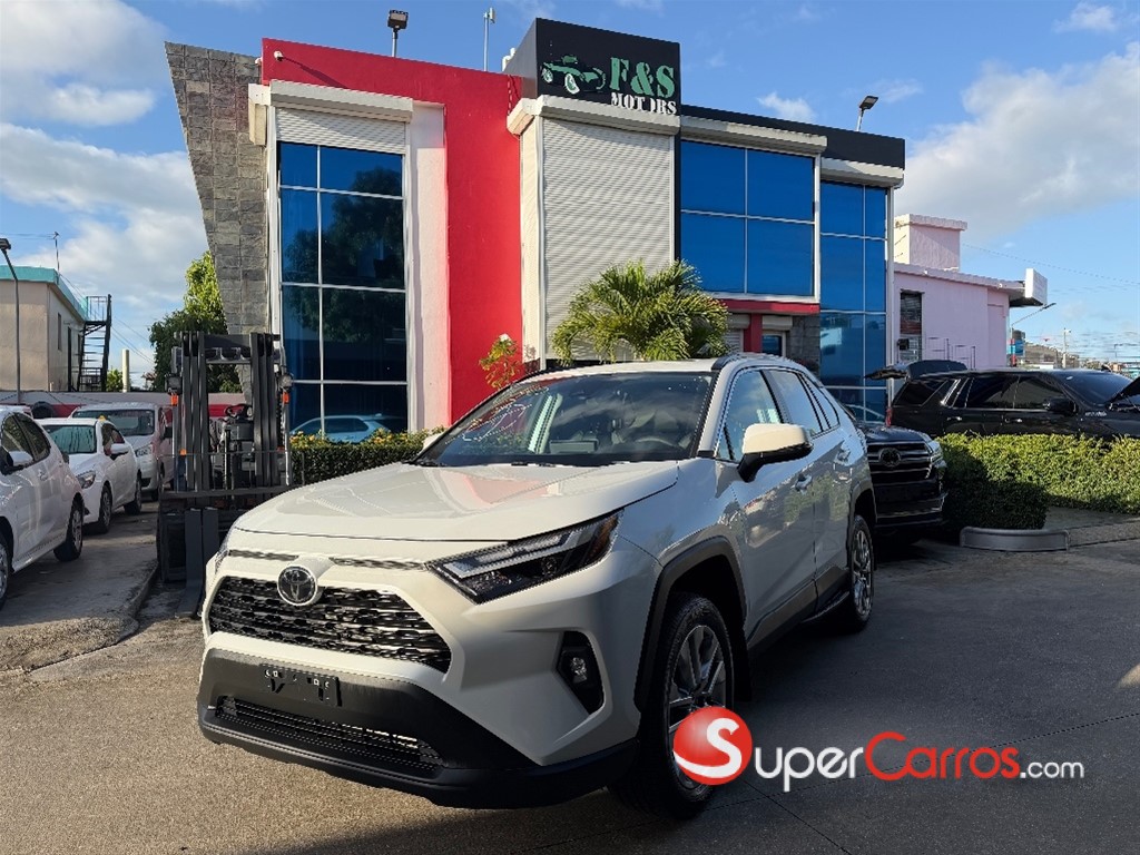 2025 Toyota RAV4 XLE Premium