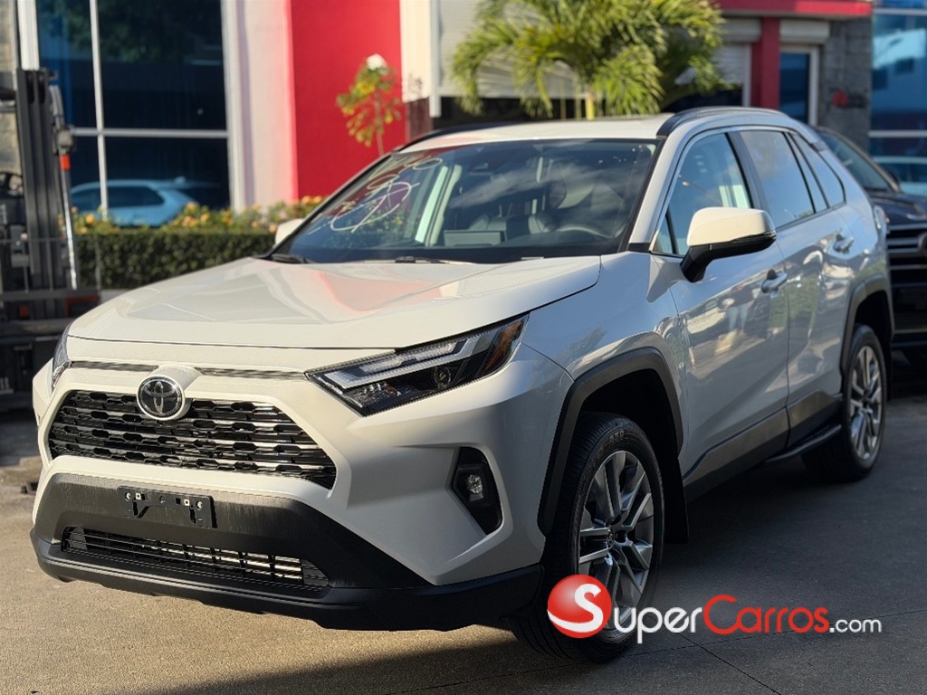 2025 Toyota RAV4 XLE Premium — foto 2 / 12