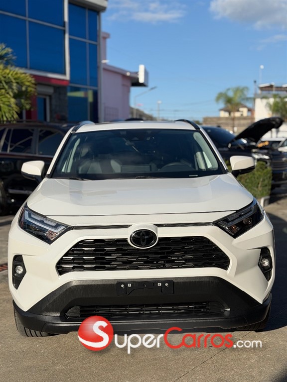 2025 Toyota RAV4 XLE Premium — foto 3 / 12