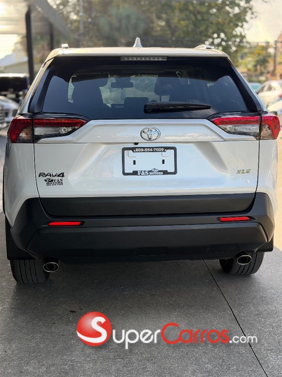 2025 Toyota RAV4 XLE Premium — foto 5 / 12