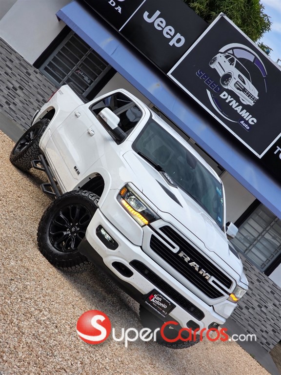 2020 Dodge Ram 1500 Laramie — foto 3 / 12
