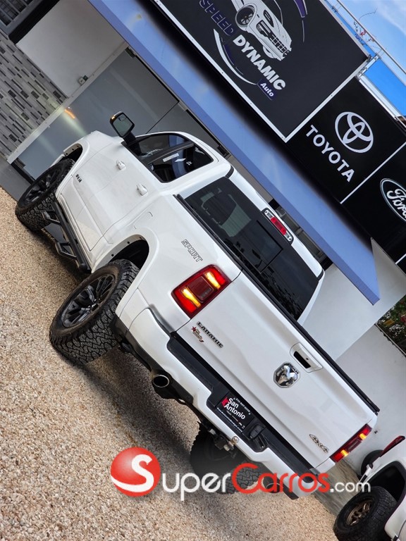 2020 Dodge Ram 1500 Laramie — foto 12 / 12
