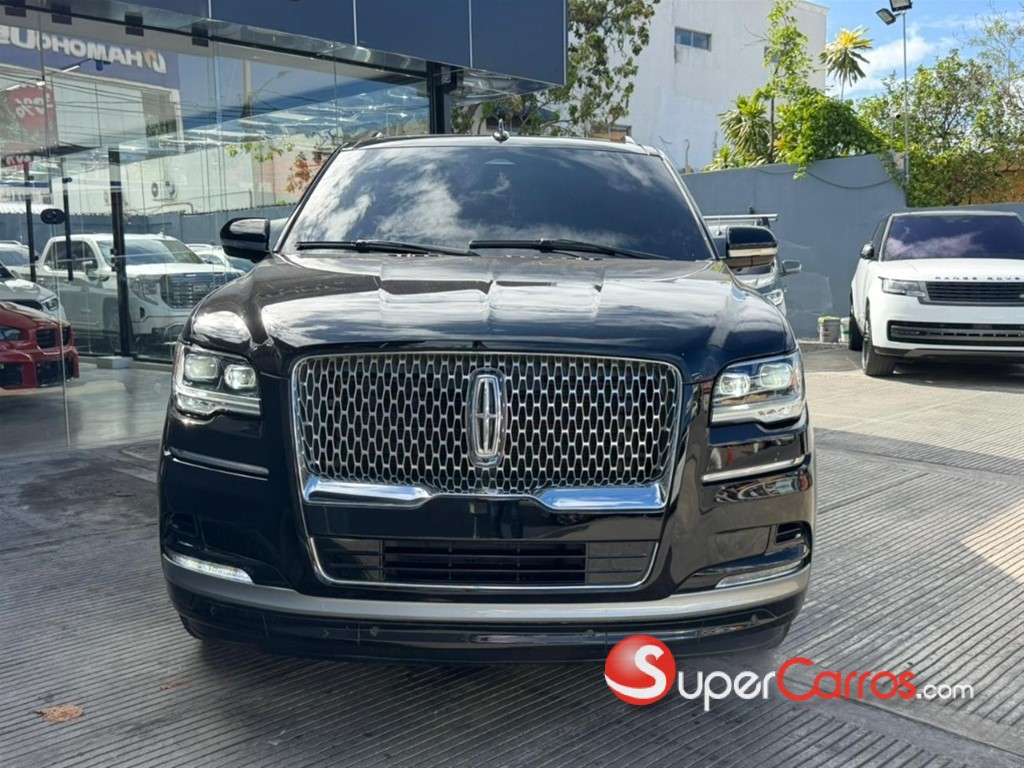 2023 Lincoln Navigator Reserve II — foto 2 / 11