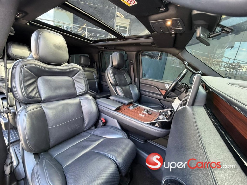2023 Lincoln Navigator Reserve II — foto 4 / 11