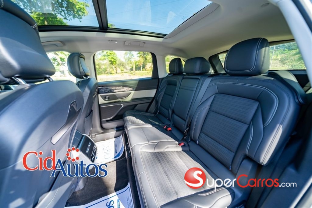 2025 Lincoln Nautilus — foto 11 / 12