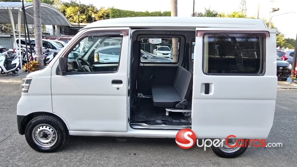 2020 Daihatsu Hijet — foto 9 / 12