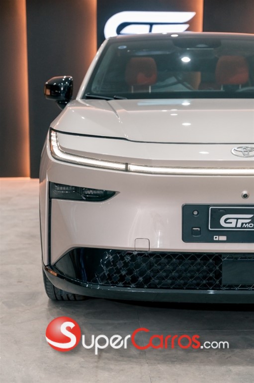 2025 Toyota BZ3X — foto 2 / 6