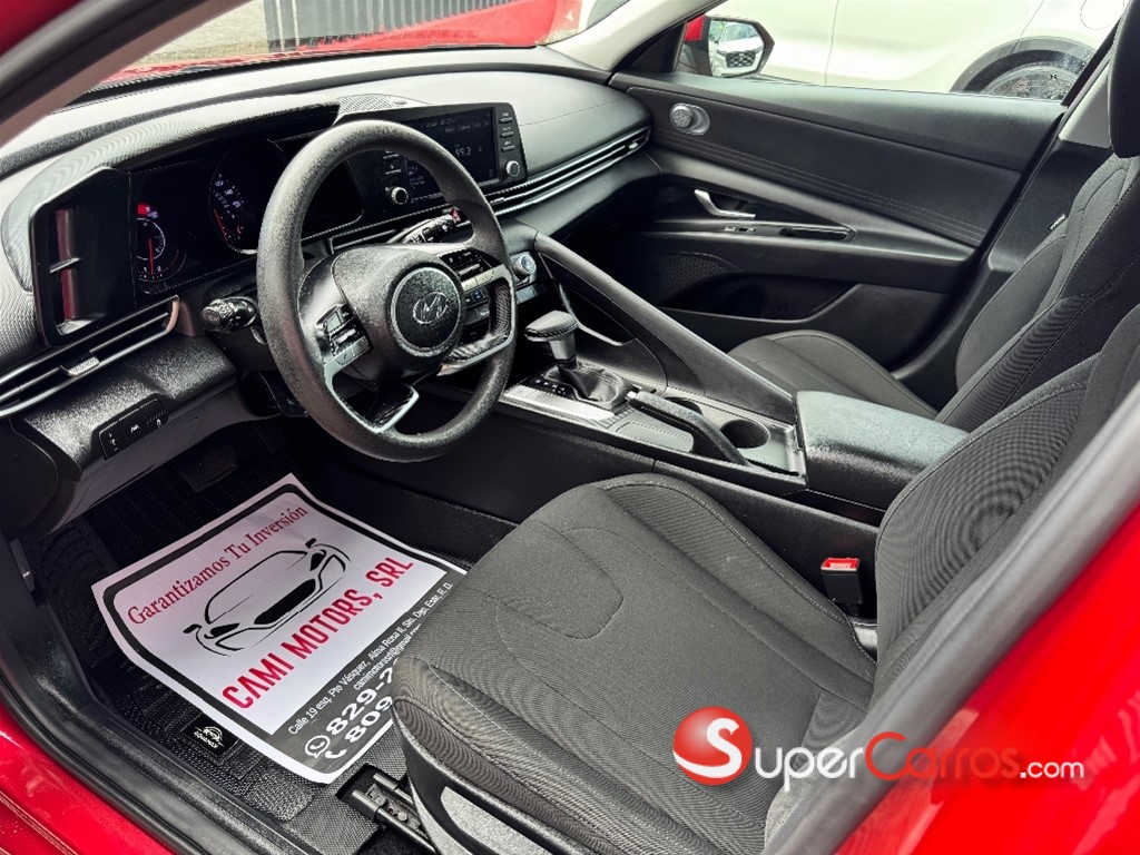 2023 Hyundai Elantra SEL — foto 7 / 12