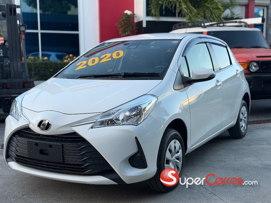 2020 Toyota VITZ — foto 2 / 11