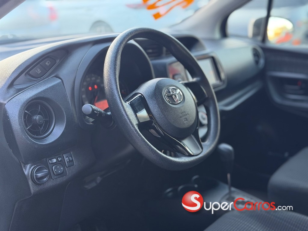 2020 Toyota VITZ — foto 7 / 11