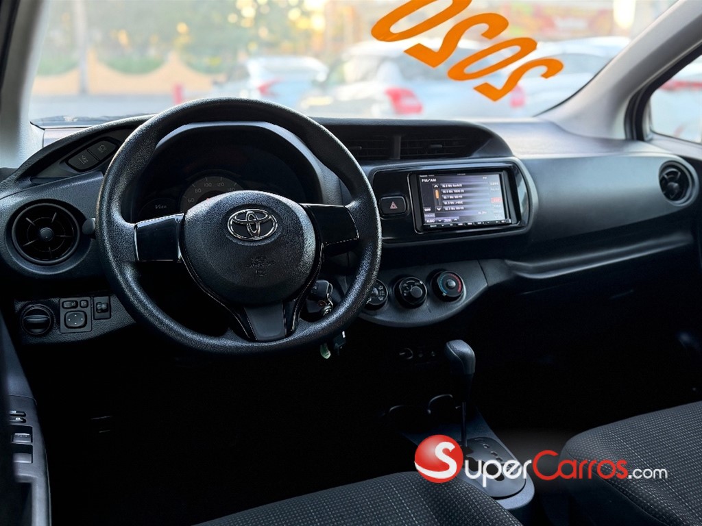 2020 Toyota VITZ — foto 9 / 11