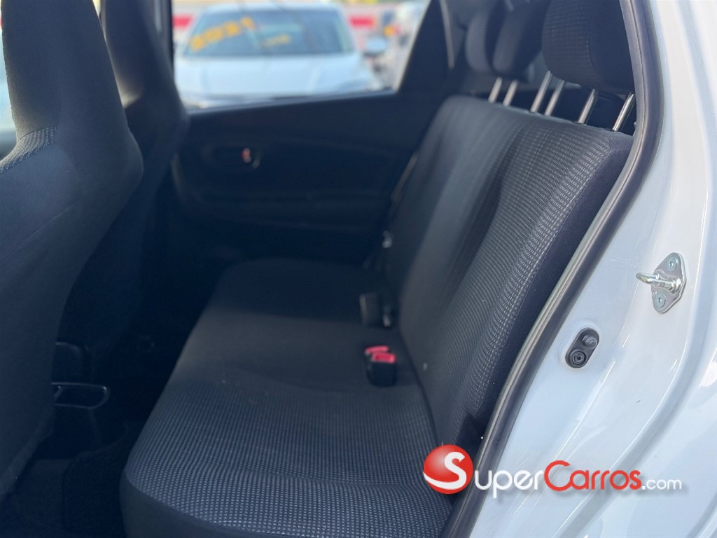 2020 Toyota VITZ — foto 11 / 11
