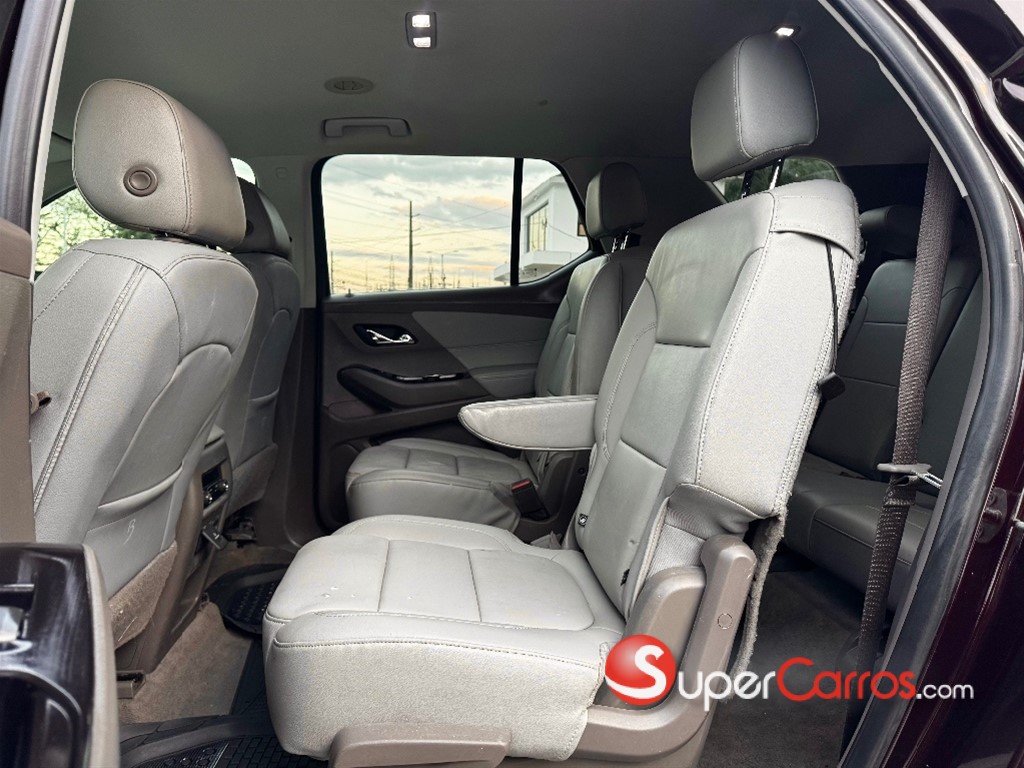 2020 Chevrolet Traverse LT — foto 9 / 12