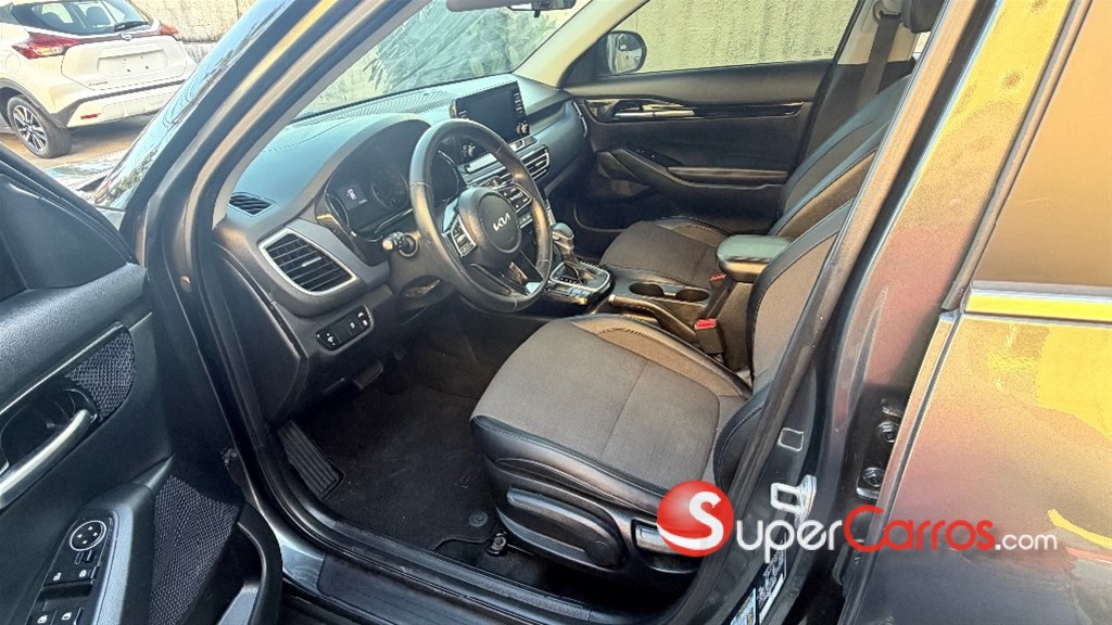 2023 Kia Seltos LX — foto 5 / 8