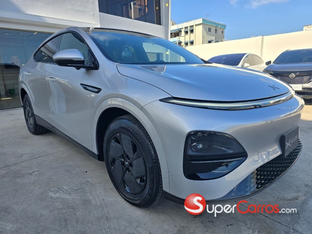 2026 Xpeng G6 Standard Range — foto 2 / 12