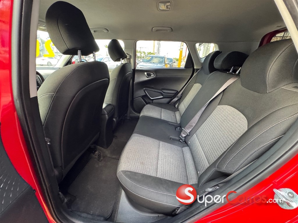 2020 Kia Soul S — foto 8 / 10