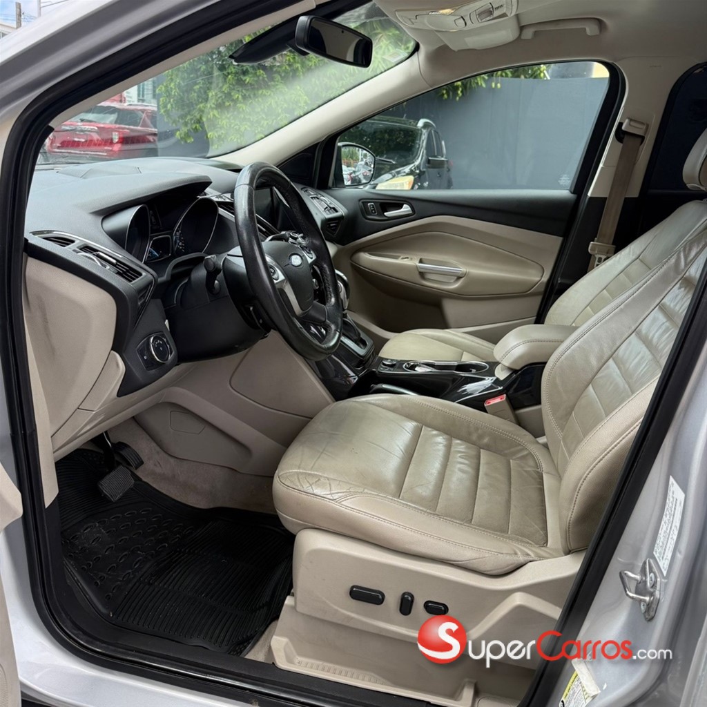 2015 Ford Escape Titanium — foto 7 / 12