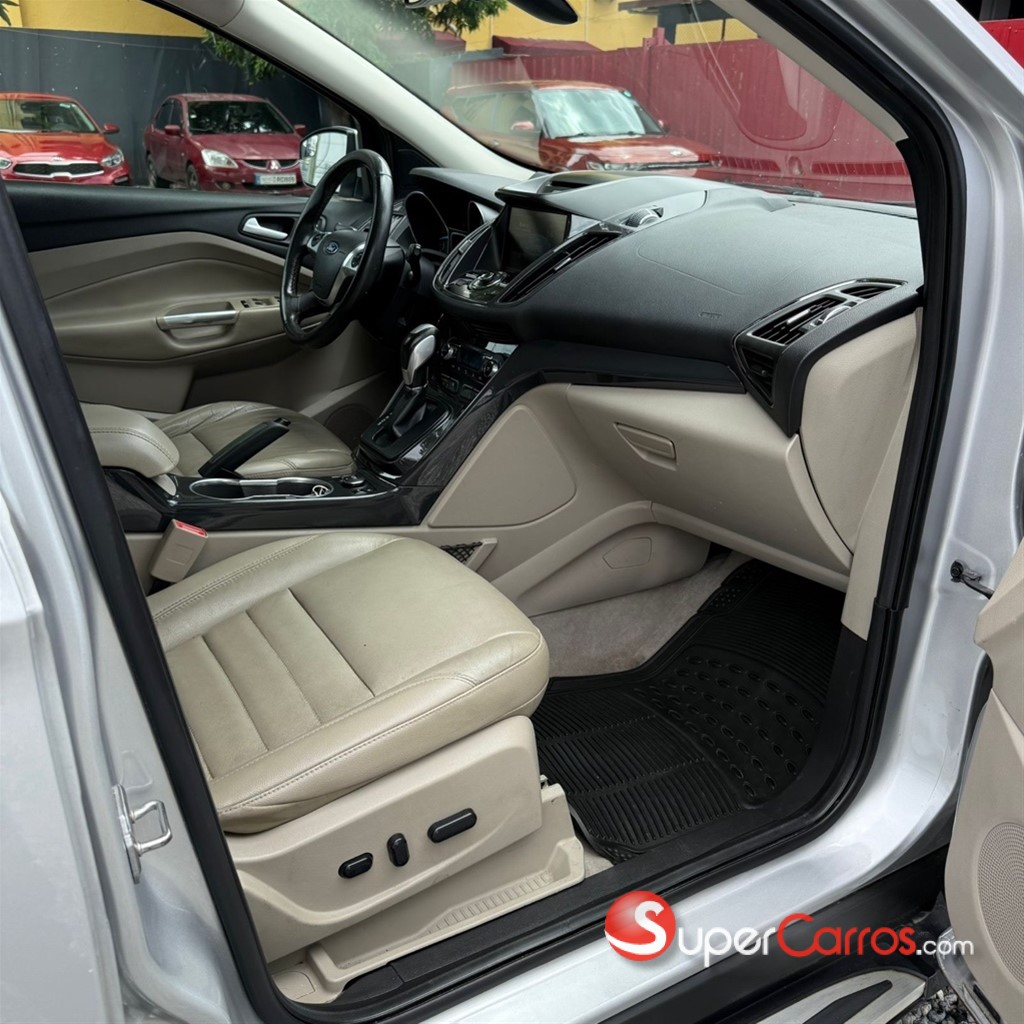 2015 Ford Escape Titanium — foto 9 / 12