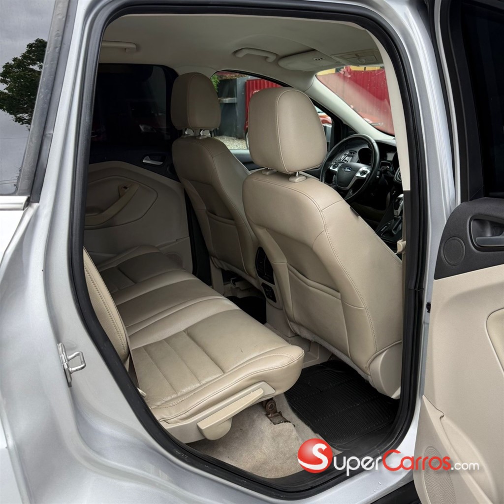 2015 Ford Escape Titanium — foto 10 / 12