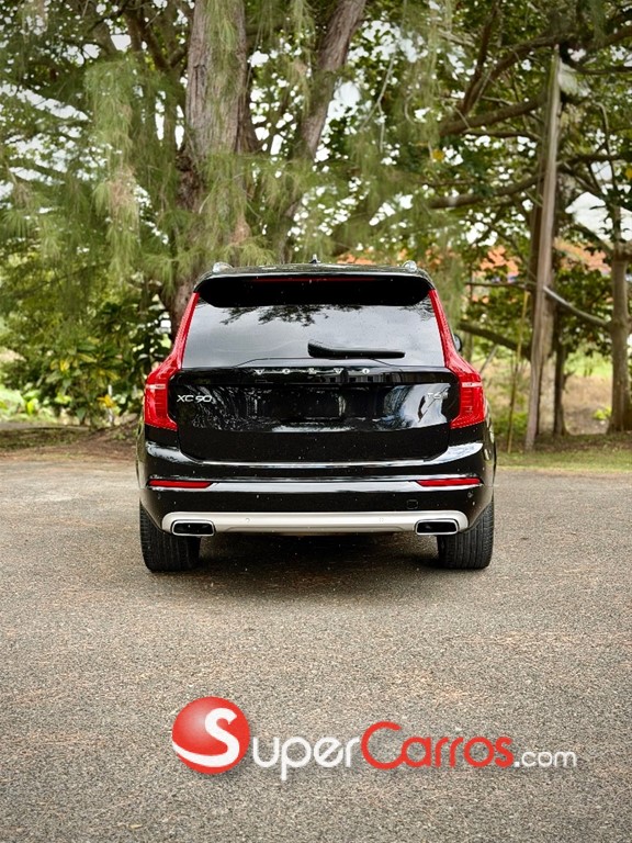 2020 Volvo XC90 Momentum T6 — foto 5 / 11