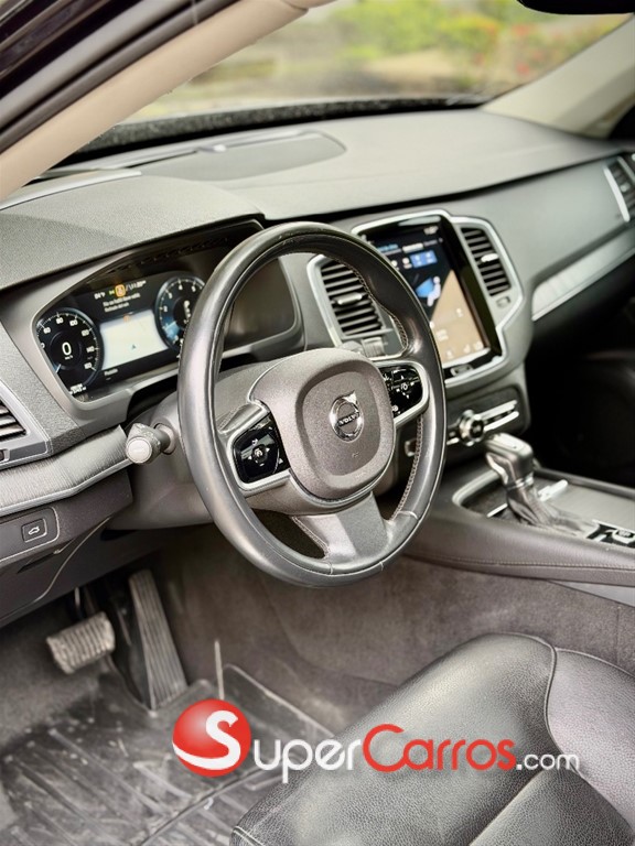 2020 Volvo XC90 Momentum T6 — foto 7 / 11