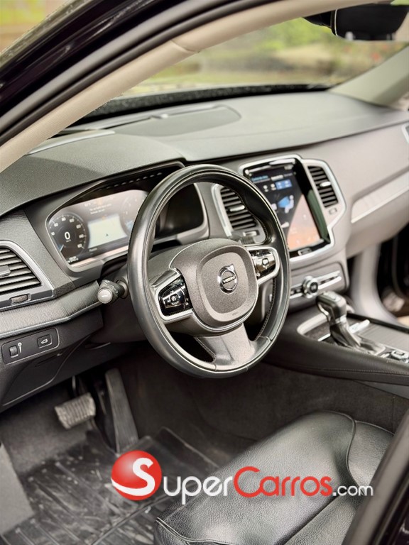 2020 Volvo XC90 Momentum T6 — foto 8 / 11