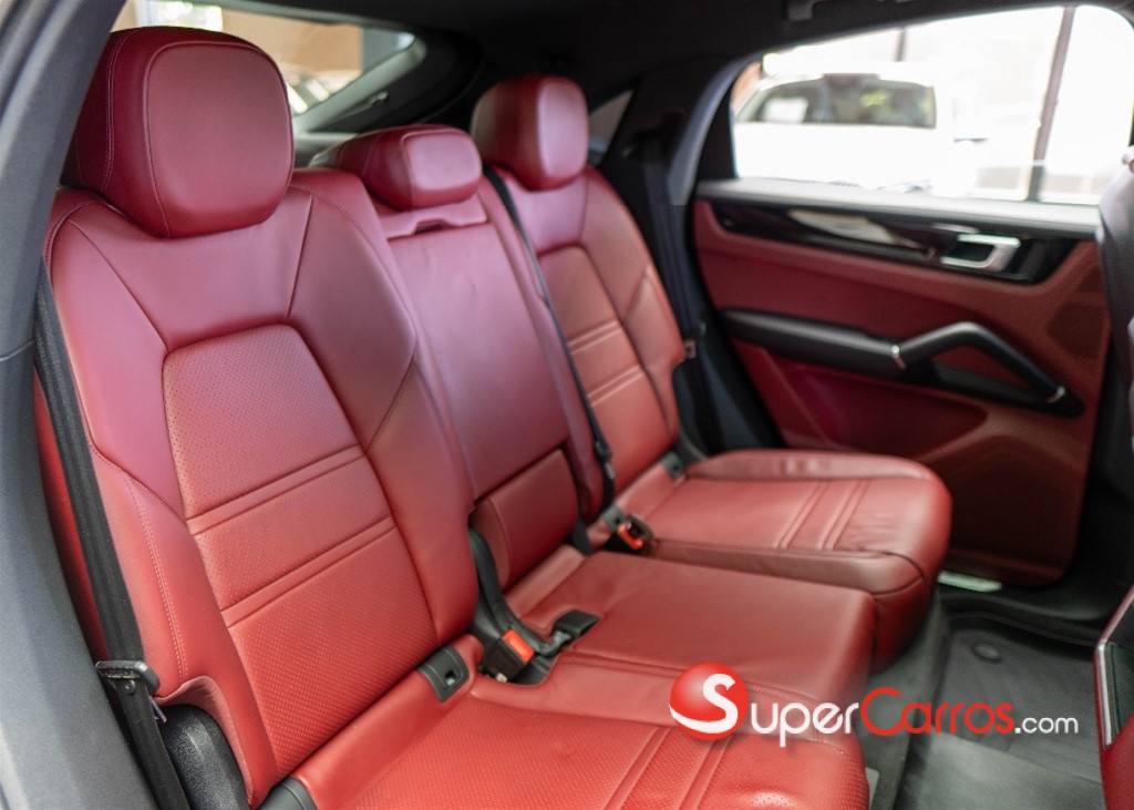 2022 Porsche Cayenne Coupe — foto 6 / 12