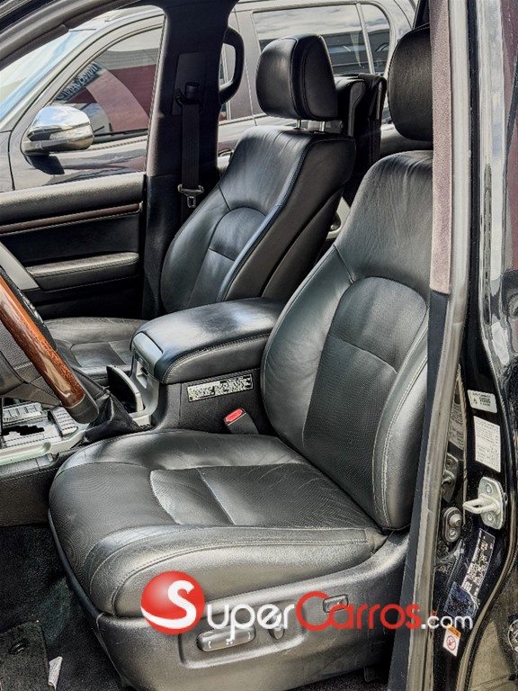 2017 Toyota Land Cruiser VXR — foto 3 / 12