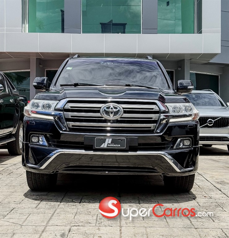 2017 Toyota Land Cruiser VXR — foto 10 / 12